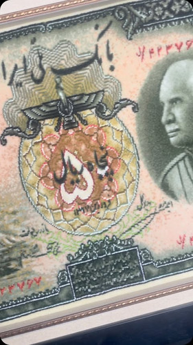 تابلو فرش رضا شاه ابعاد ۶۰ در ۷۰ انتیک برگی